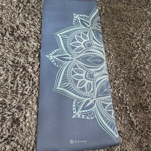 GAIAM Blue and Mint Mandala Yoga Mat